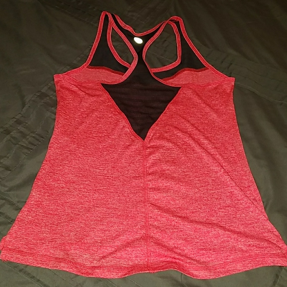 Workout tank - Picture 2 of 3